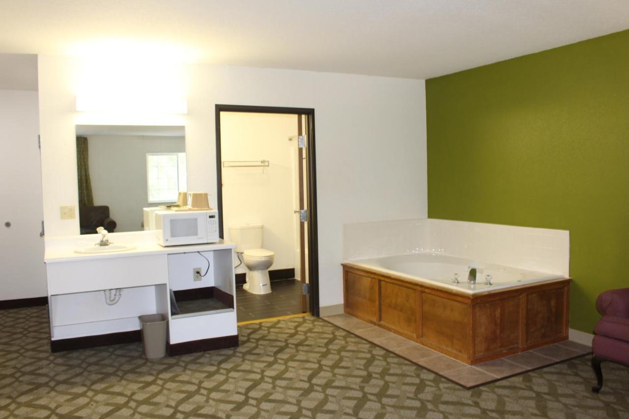 Super 8 By Wyndham De Soto Hotel Kültér fotó