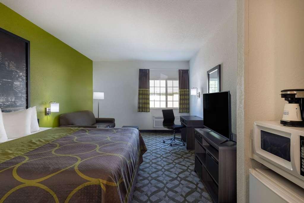 Super 8 By Wyndham De Soto Hotel Szoba fotó