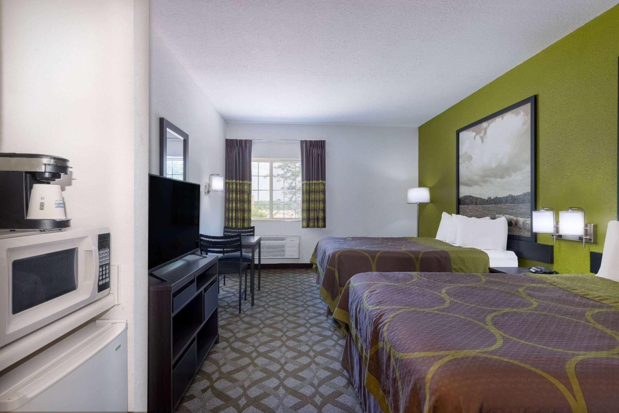 Super 8 By Wyndham De Soto Hotel Kültér fotó