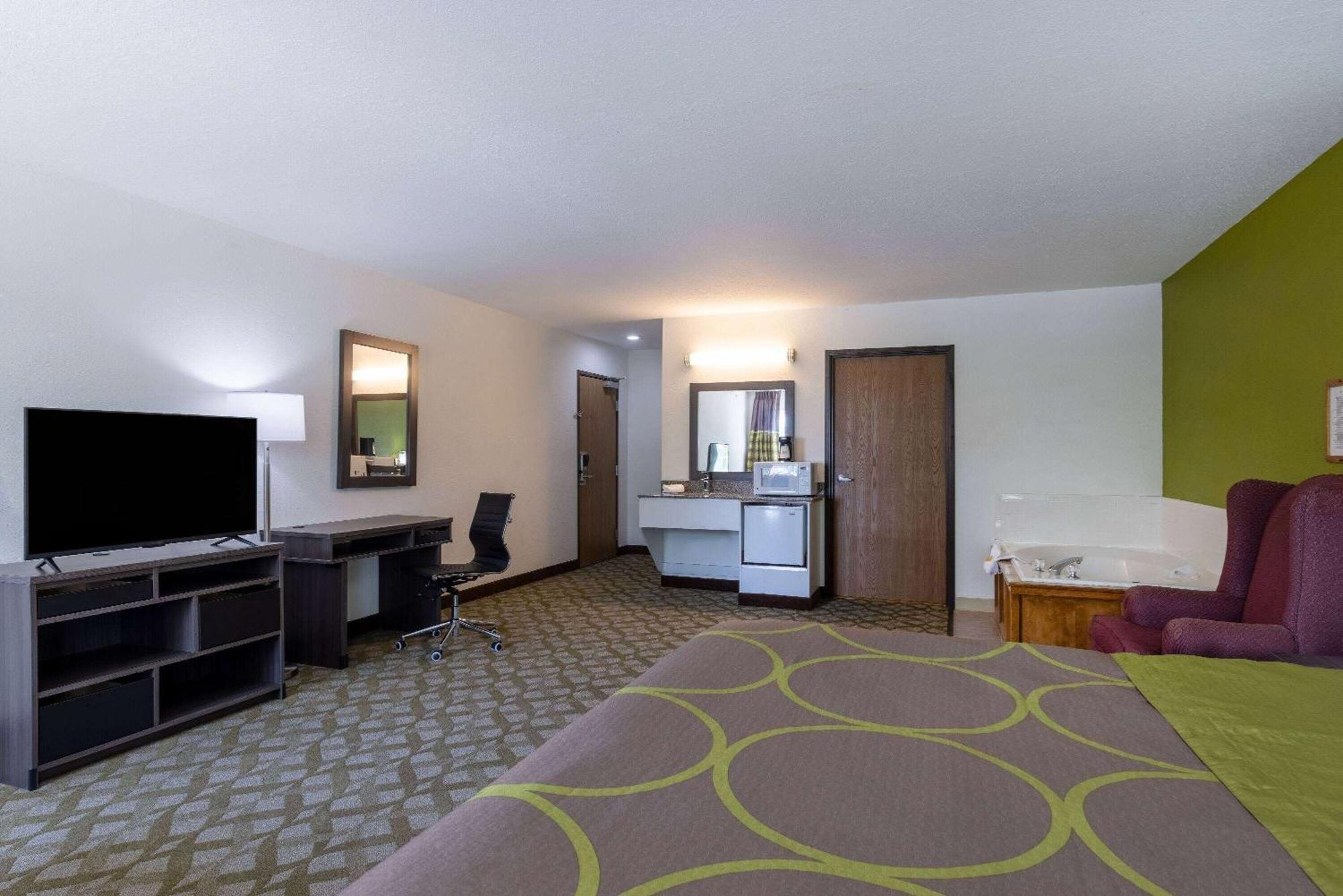 Super 8 By Wyndham De Soto Hotel Kültér fotó